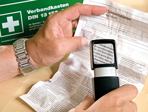 Suurennuslasi, 3.kertainen suurennus ja led-valo.