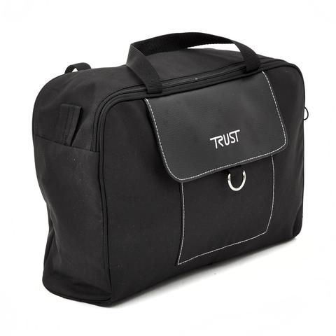 Laukku Lets Go Out rollaattoriin. Säänkestävää materiaali, kiinnitetään rollaattorin istuimen alla oleviin koukkuihin.