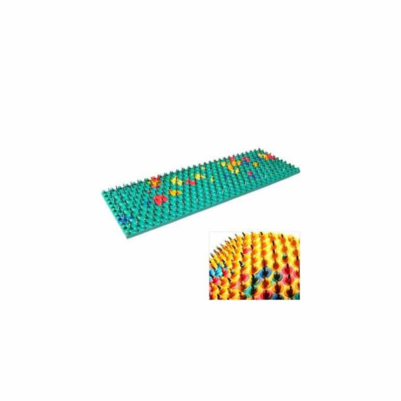 Piikkimatto, jolla makaaminen aktivoi lihaksia ja hermostoa ja rentouttaa.