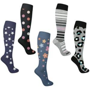 Tukisukat kuviollinen, hauskat ja pirteät lentosukat tuovat väriä arkeen,