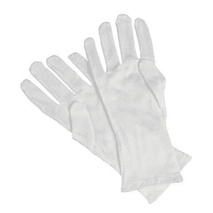 Puuvillakäsine voi käyttää monissa tarkoituksissa. Niitä voi käyttää esim. käsien runsaamman rasvauksen jälkeen, tiskihanskojen alla jne.