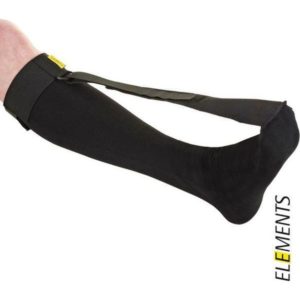 yösukka plantaarifaskiitin hoitoon. venyttää plantaarifaskiittia, mikä lievittää kipua.