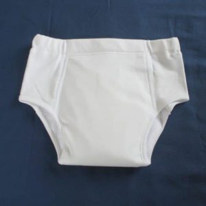 Varmuusalushousut pojille Mediset on tarkoitettu lapsille, joilla on virtsankarkailuongelmia. Lievään ja keskivaikeaan karkailuun.