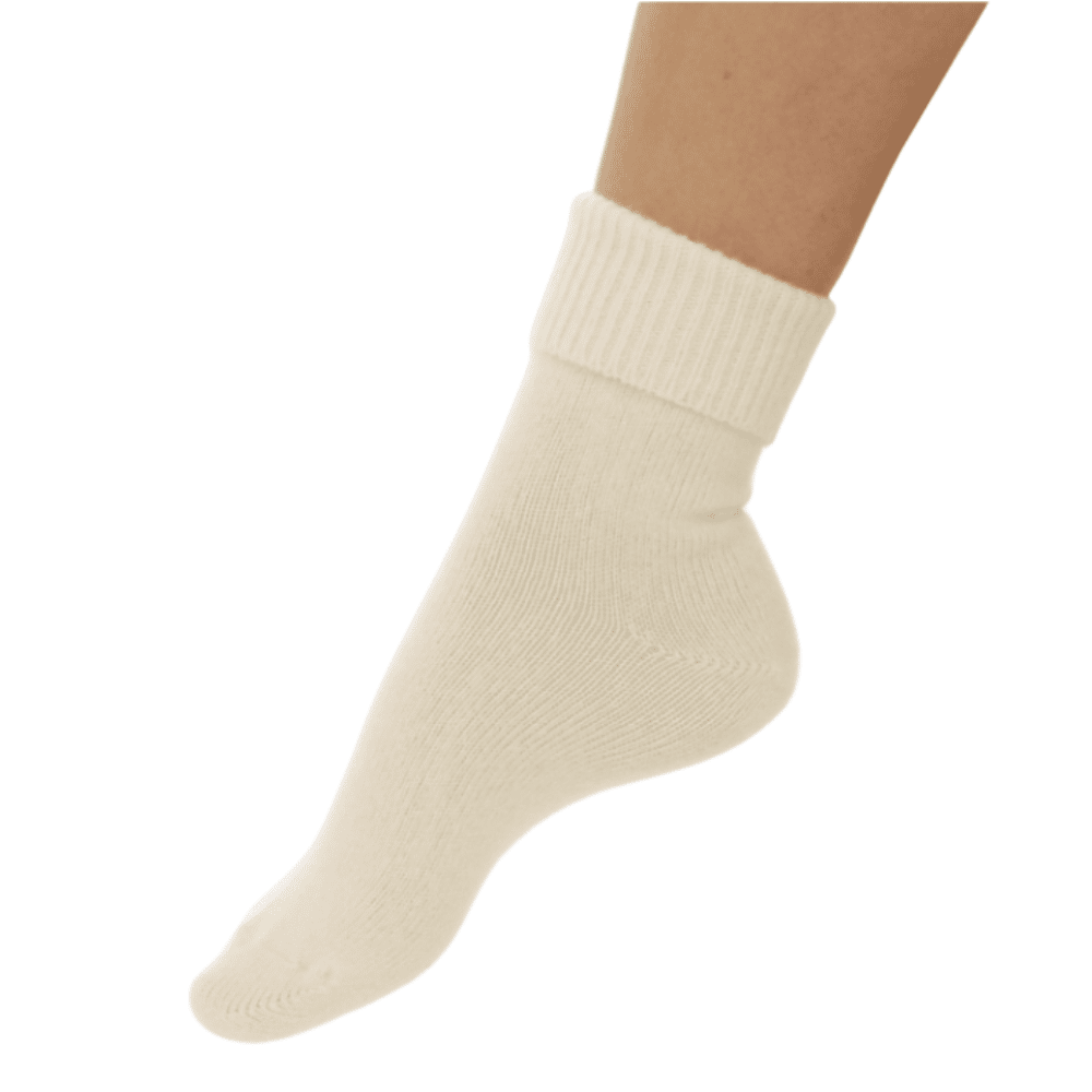 Liukuestesukat Angora MoserCare antaa sinun ottaa rennosti ihanan lämpimien jalkojen kanssa samalla suojellen liukastumisilta.