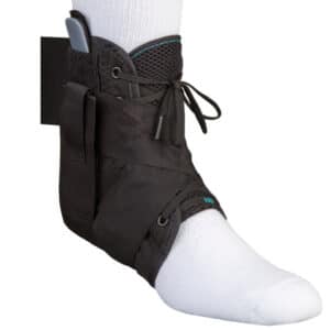 Nilkkatuki ASO lastoilla tukee nilkkaa erityisen hyvin irrotettavien lastojen ja nyörien ansiosta.